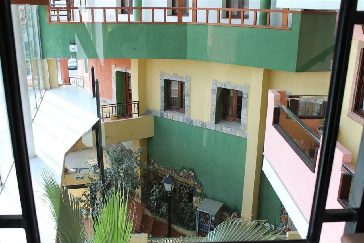 פולופ Leon Dormido Rooms & Apartments מראה חיצוני תמונה