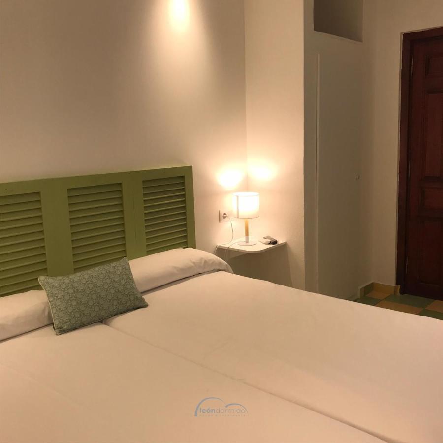 פולופ Leon Dormido Rooms & Apartments מראה חיצוני תמונה