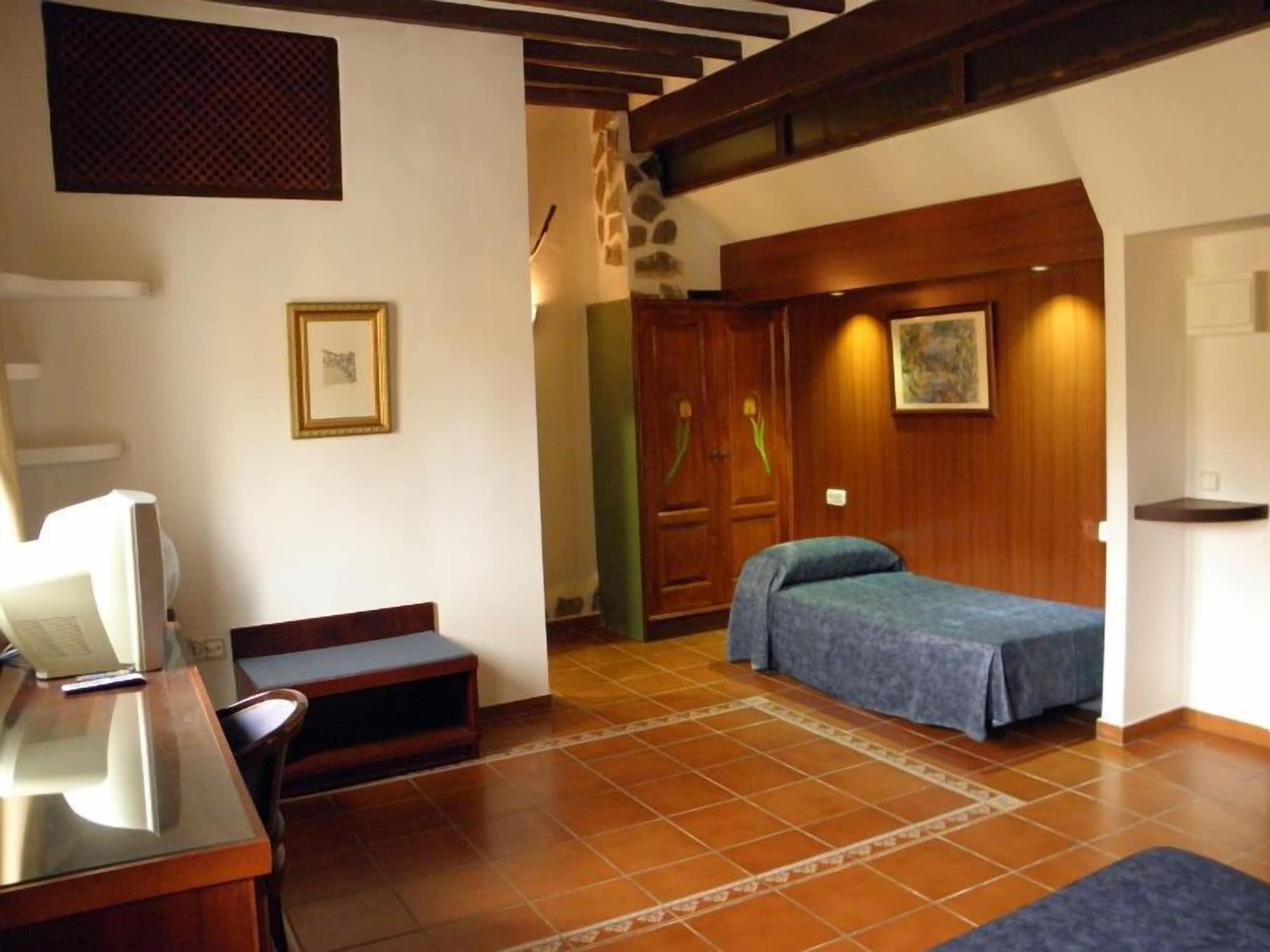 פולופ Leon Dormido Rooms & Apartments מראה חיצוני תמונה