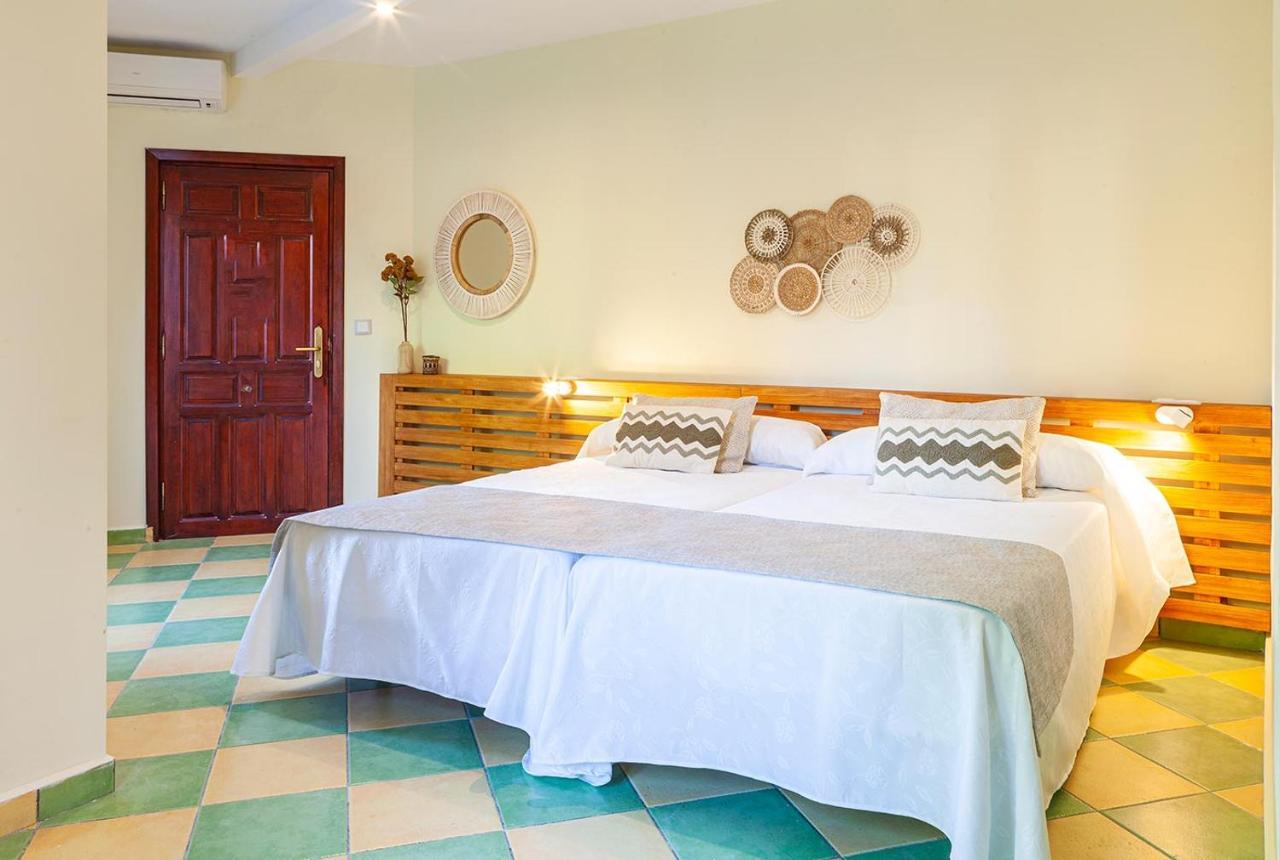 פולופ Leon Dormido Rooms & Apartments מראה חיצוני תמונה