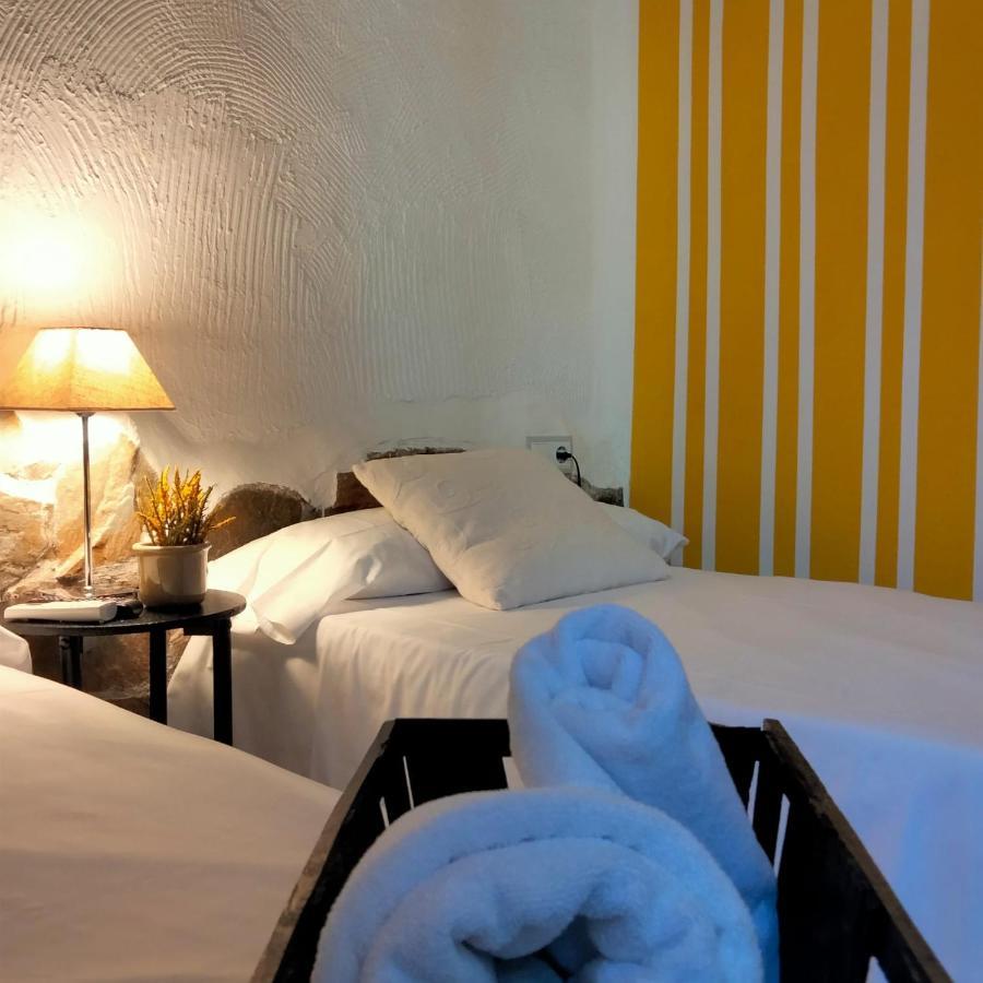 פולופ Leon Dormido Rooms & Apartments מראה חיצוני תמונה