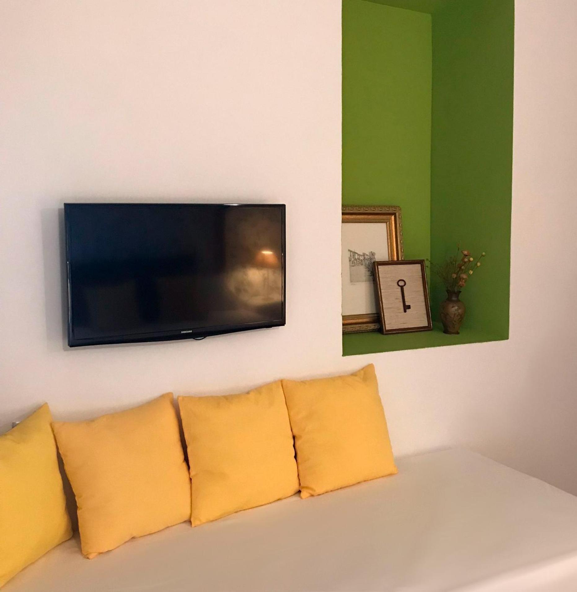 פולופ Leon Dormido Rooms & Apartments מראה חיצוני תמונה